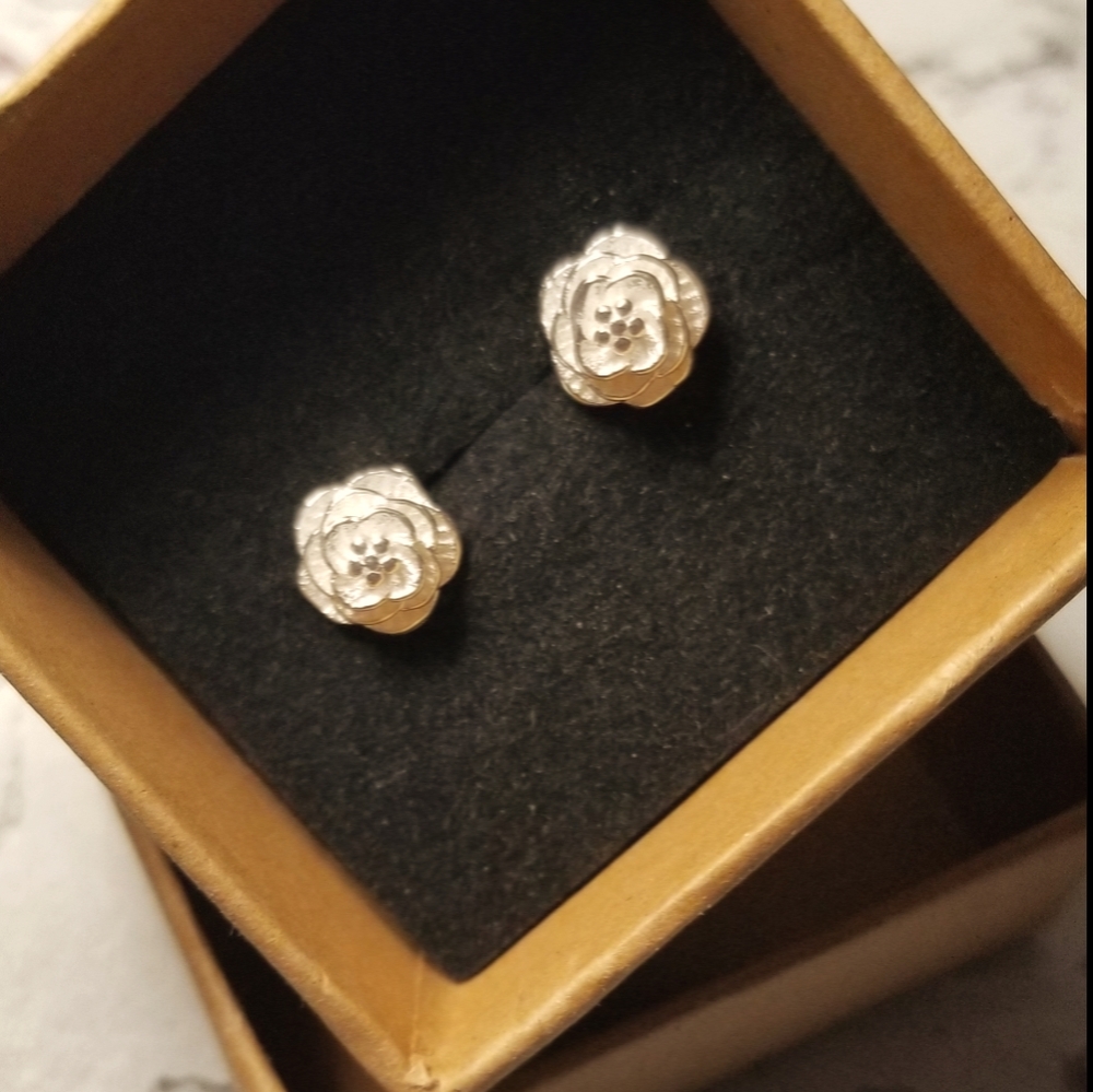 Small floral earrings